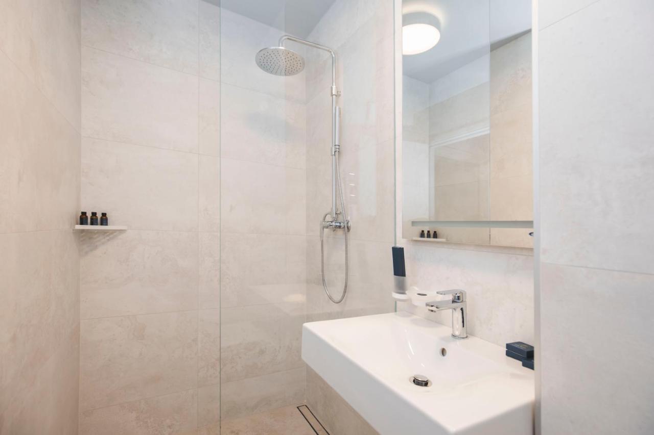 Roze Park Rooms Лиепая Экстерьер фото
